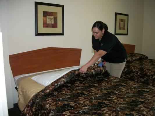 We remove and clean the bedspreads also after every move out