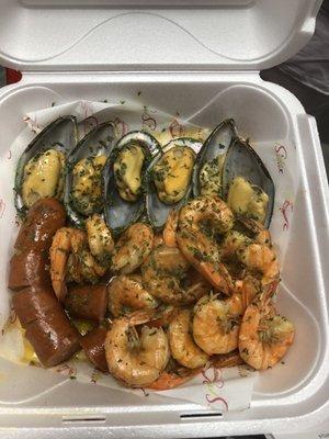 Low boil with shrimp,mussels and sausage