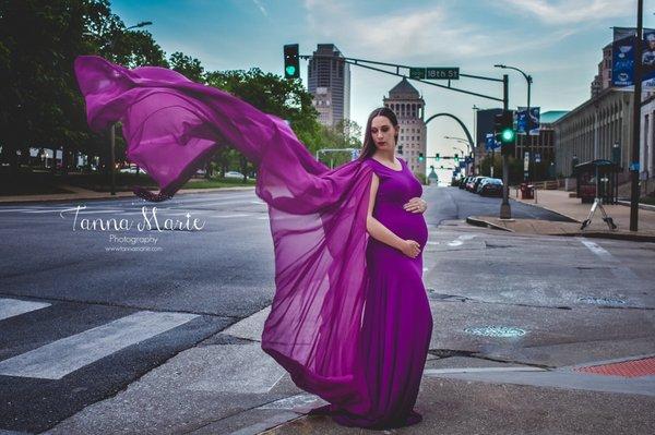 Maternity sessions to make you feel like a goddess.