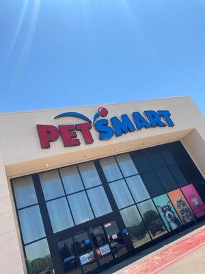 Front of PetSmart