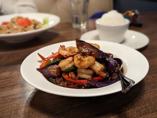 Pad eggplant with shrimp