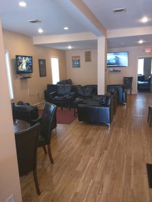 Plenty of lounge space to relax & enjoy a great cigar.