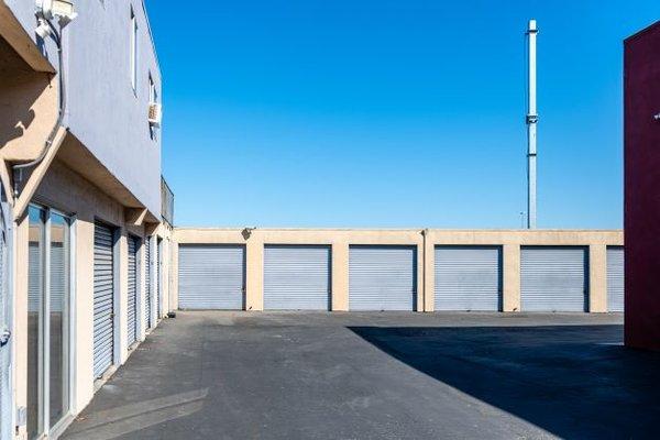 Secured, drive-up storage units in Redwood City