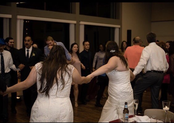 Sonny knew to start off with the Hora dance to get everyone dancing.