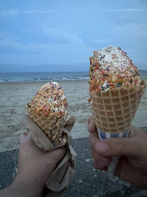 Cones with crunch coat