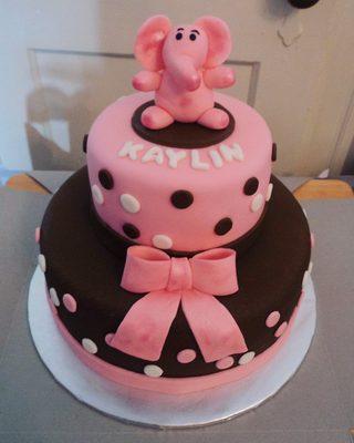 Baby shower cake