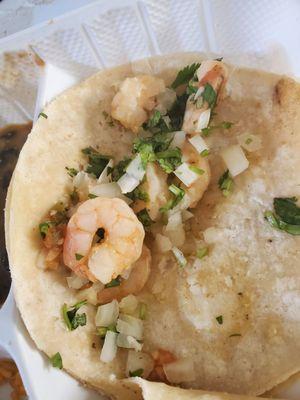 Flavorless shrimp tacos with 3 tiny shrimp.