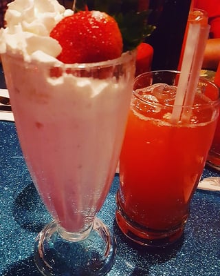 Strawberry Cheesecake Shake and Pomegranate Lemonade