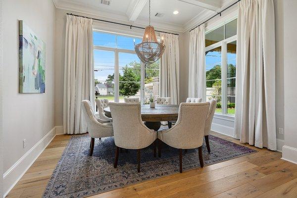 Dining Room Walls, Ceiling and Trim painted by Frantz-Gibson Painting Company