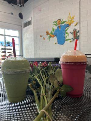 Supreme Green and Bayou Breeze smoothies