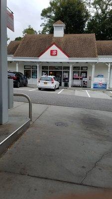 Storefront photo. This business has been renovated. Going back as far as the early 1980s it was a Hess.