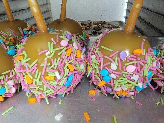 Easter caramel apples