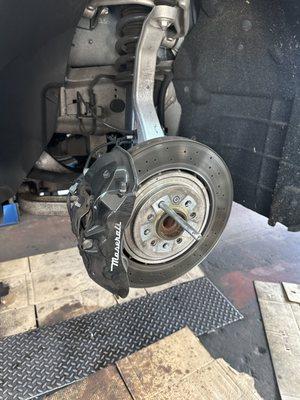 Maserati Front Brake Pad Replacement