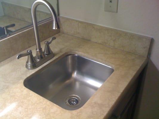 Wet Bar
Undermount Sink