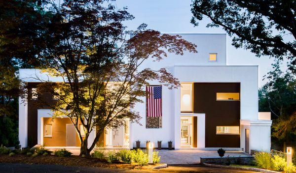 This modern residence in Fairfield, CT has many state-of-the-art energy-saving technologies.