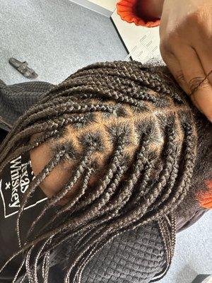 Knotless braids