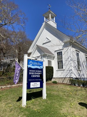 The Discovery Center is located in an old school on a side street.