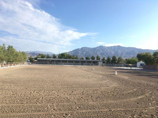 Mountain View- desert trails only 50ft away