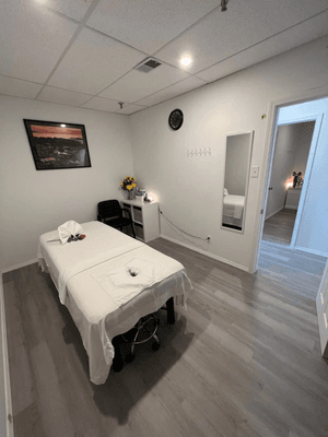 Body Sound and Soul Massage Spa
5567 Oakville Shopping Ctr

St. Louis, MO 63129