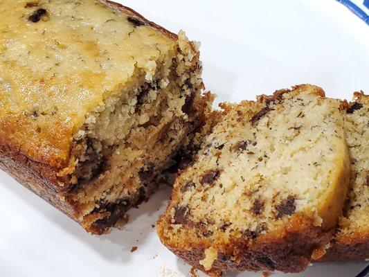 Banana chocolate chip bread (Lisa's Sweet Treats)