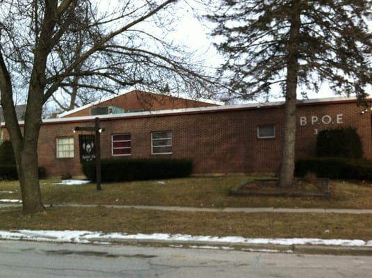 Front entrance to the Elks Club