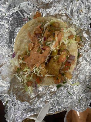 Taco de pescado muy rico