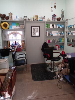 Small salon focused on keep clients safe durning this difficult pandemic