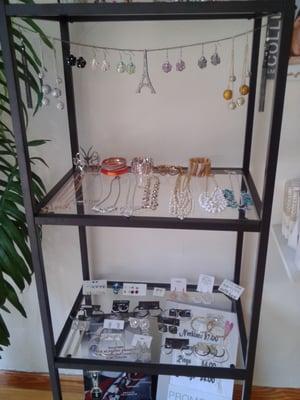 Front display of jewelry