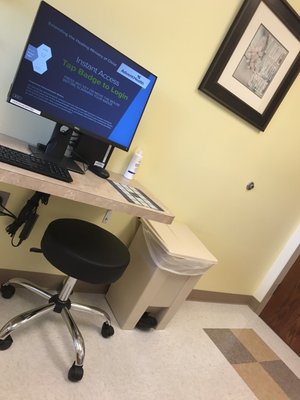 Desk for dr