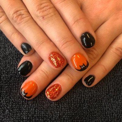 Gel mani with Halloween nail art!