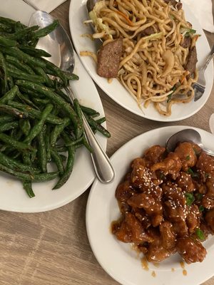 Stir Fried Udon Noodle, String Beans and Korean Chicken