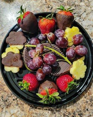 The Mini Platter. Chocolate strawberries were a bit hard, but the recipient loved the gift!