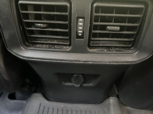 Rear heater vents