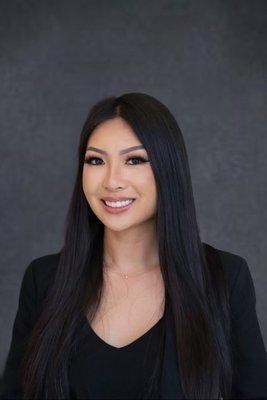 Priscilla Nguyen, Notary Public