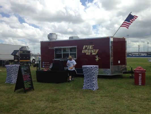 Pie Daddy Food Trailer!