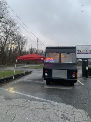 This is the Food Truck 
Tacos, Quesadillas, Burritos, Wings, Yuca Frita, Taquitos Dorados & Mexican Esquites