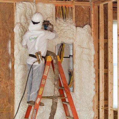 Spray foam insulation is a popular and advanced insulation technology in the home-building industry.