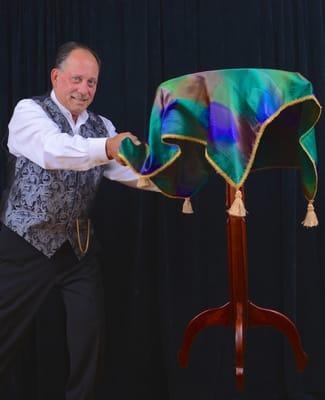 Magical Entertainer Michael Bonacci