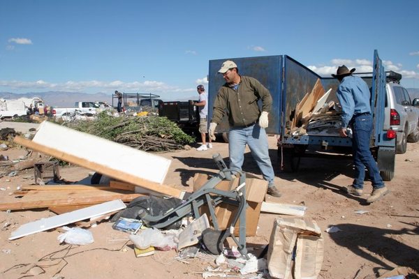 Self-haulers at Los Reales Landfill