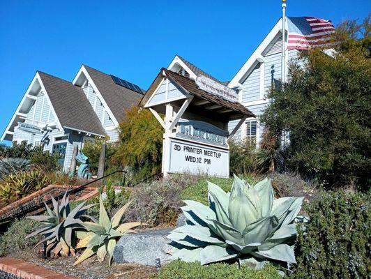 Del Mar Library