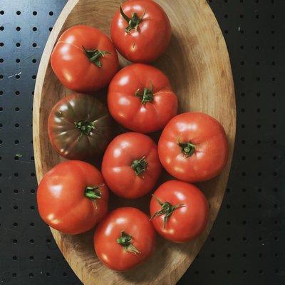 Beautiful local tomatoes from Hillendale farm!