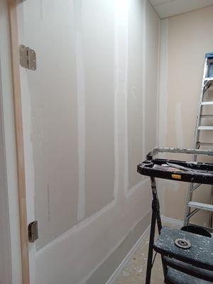 chirrok partition construction and painted