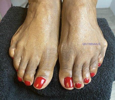 Gel pedicure