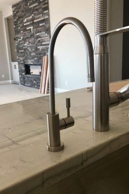 Brushed nickel reverse osmosis faucet