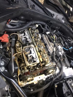 BMW 2019 328i Valve cover gasket replacement due to oil leaking