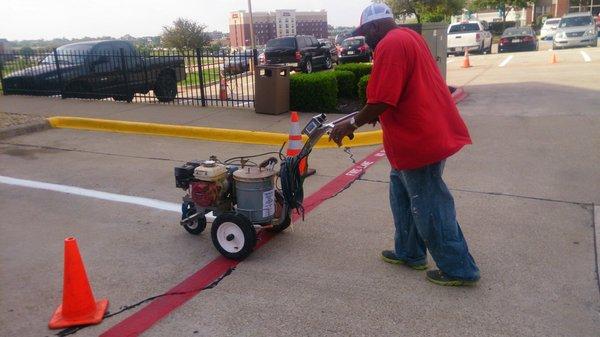 Parking lot striping by Top Notch Way