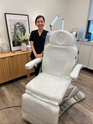 The Lash Queen herself-- showing off her new chair for her back injury clients.