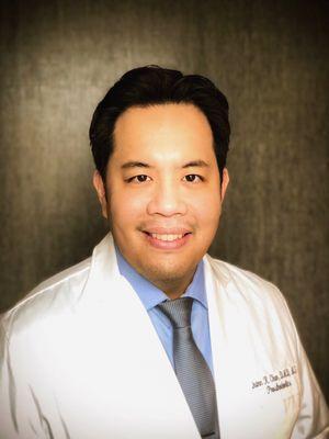 Dr. Quinn Chan, DMD, MS, CAGS
Prosthodontist & Restorative Specialist