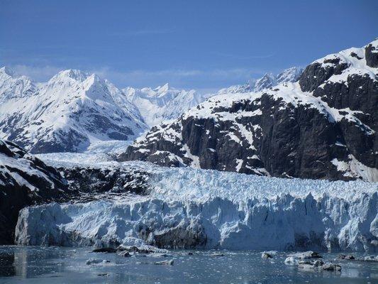 Glaciers, mountains and more await in Alaska!