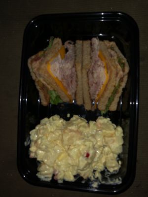 Club Sandwich & Potatoe Salad Meal Prep